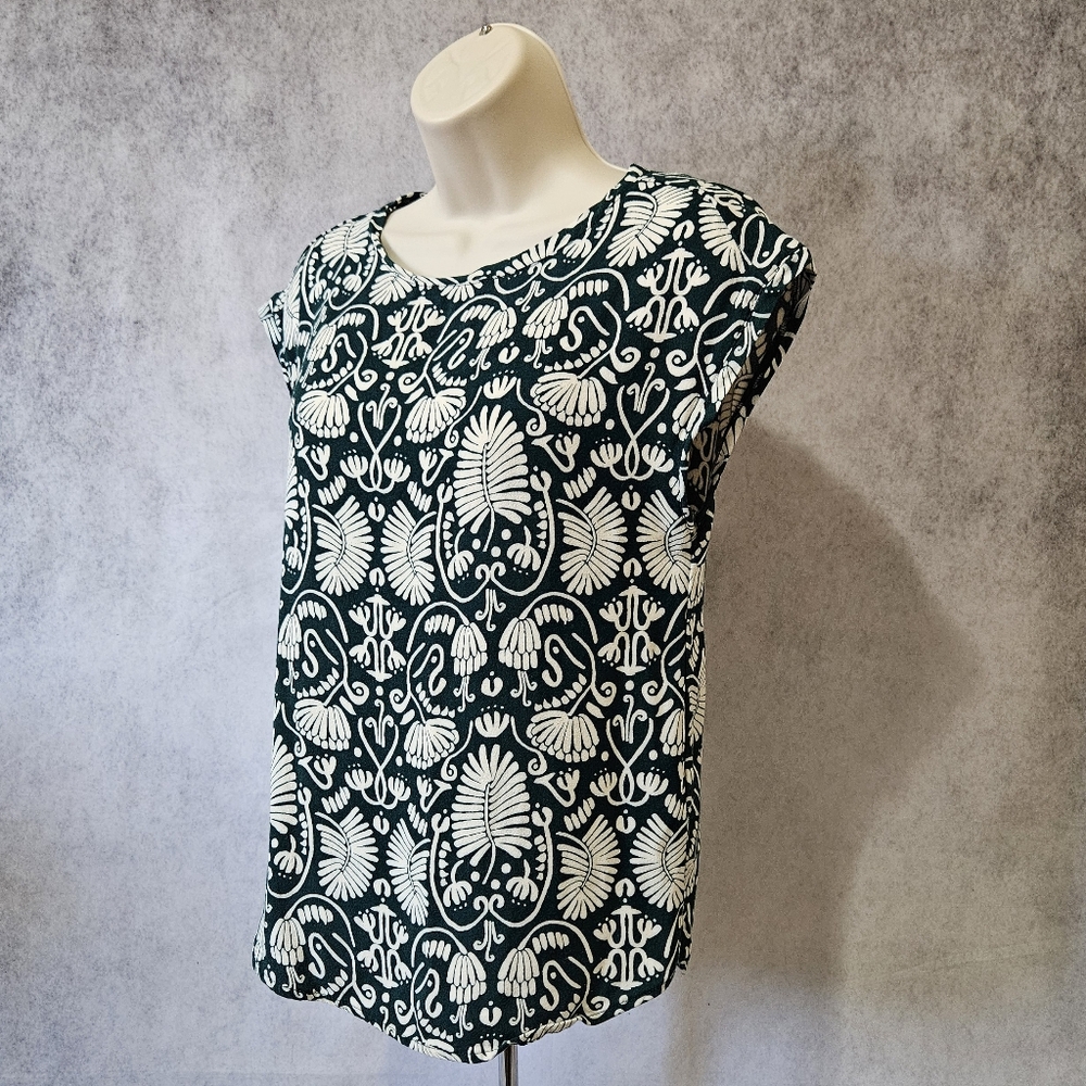 H&M Sleeveless Keyhole Blouse - Picture 7 of 10